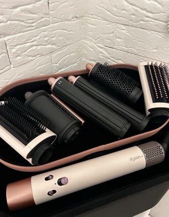 Dyson стайлер