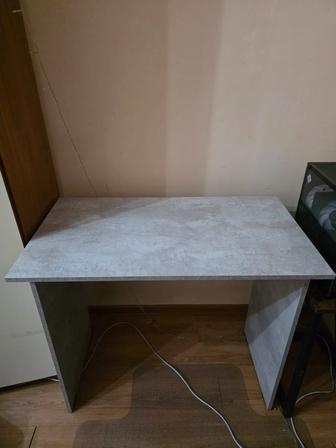 Продам стол деревянный 90х50x75