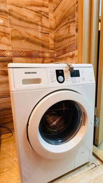 Продам стиральную машину Самсунг Samsung 6 кг, не греет а так работает.