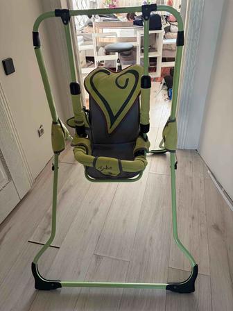 Продам детскую качельку в отличном состоянии