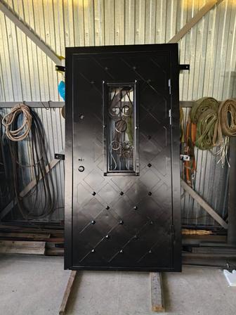 Изготовление металлических дверей