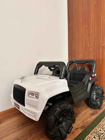 Детская машина, электромобиль