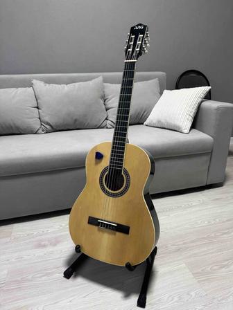 Продаю Классическую гитару ARG