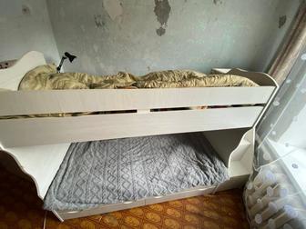 Кровать
