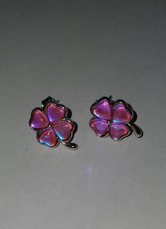 Продам серьги гвоздики серебро 925
