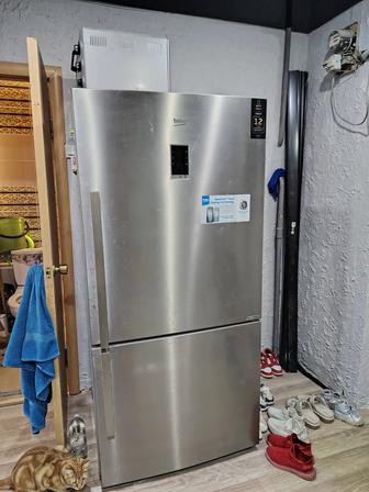 Продам холодильник на запчасти цена 35000