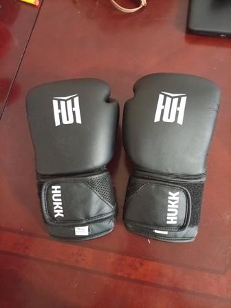 Боксерские перчатки