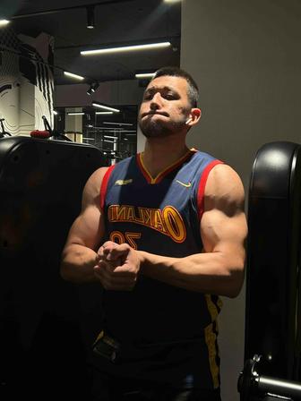 Охранник , телохранитель