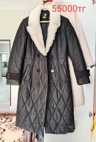 Әйел адамның қыстық курткасы сатылады