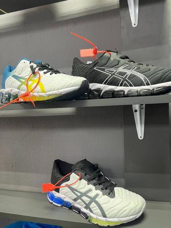 Мужские кроссовки asics