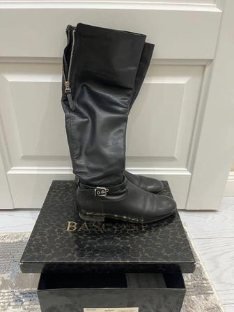 Продам осенние ботинки