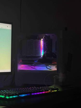 Игровой компьютер, практически новый, подойдет для работы с графикой