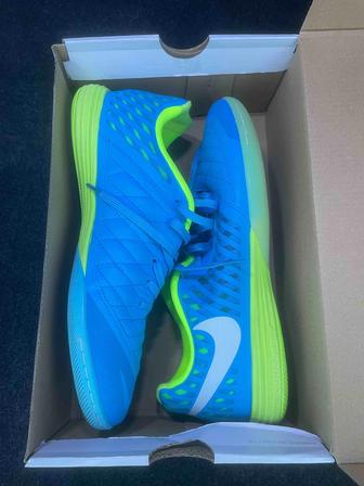 Футзалки Nike LunarGato