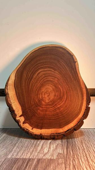 Готовые спилы дерева,доска для резки,поднос,подставка