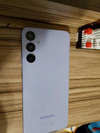 Продам Samsung A05s в идеальном состоянии.