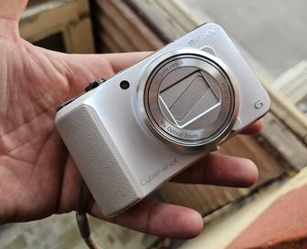 Цифровой фотоаппарат Sony Cuber-shot