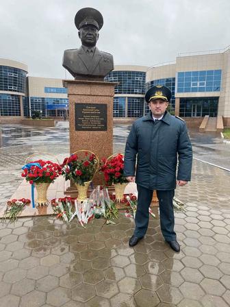 Преподаватель начальной военной подготовки