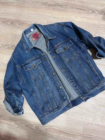 Джинсовая куртка