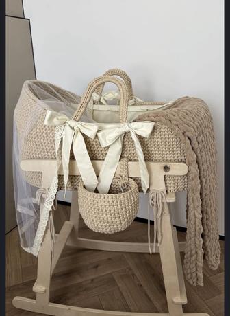 Вязанная люлька