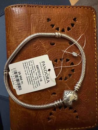 Продам браслет Пандора