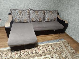 Диван угловой.