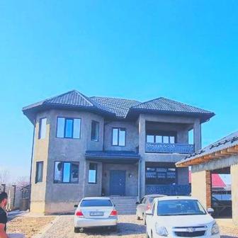 Бригада строителей из Узбекистана