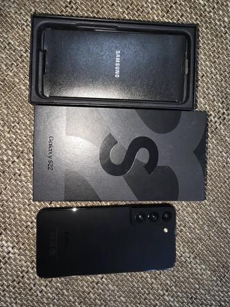 Продам телефон Samsung s22