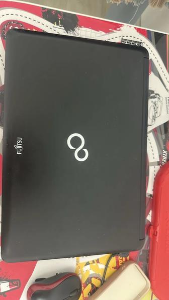 Ноутбук Fujitsu на запчасти