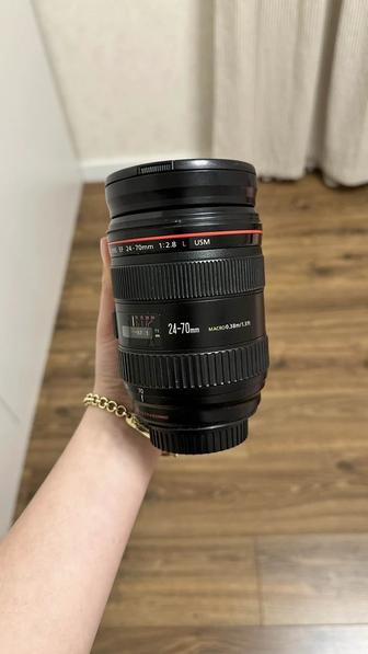 Объектив Canon EF 24-70mm