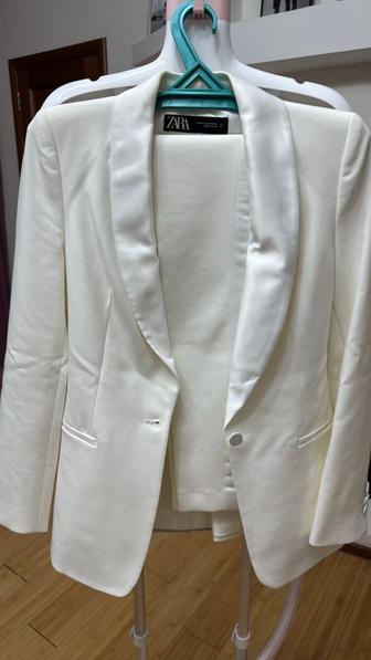 Брючный костюм Zara