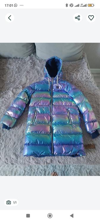 Продам куртку для девочки