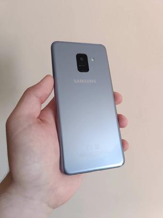 Samsung A8 32гб серый