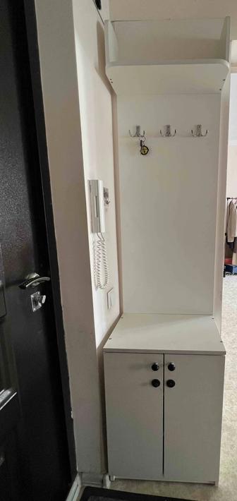 Шкаф для прихожей с зеркалом