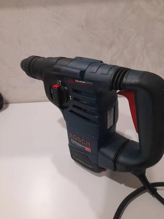 Продам перфоратор отбойник Bosch GBH 3-28 DRE