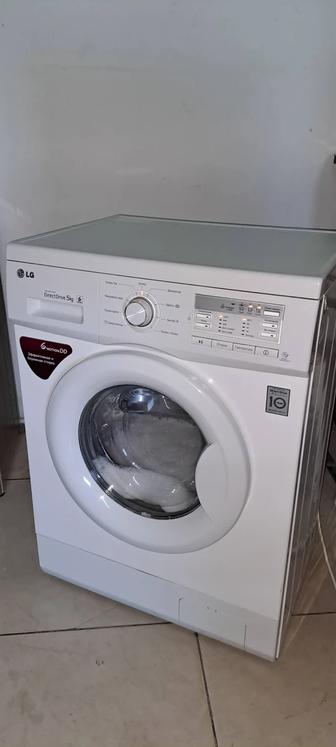 Продам стиральную машину LG