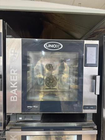 Конвекционная печь unox