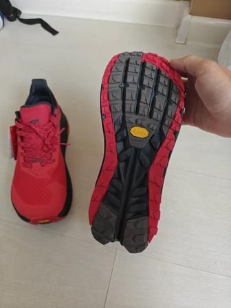 не ношенные Altra Olympus 6 размер 44