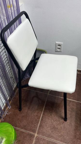 Продам стул новый