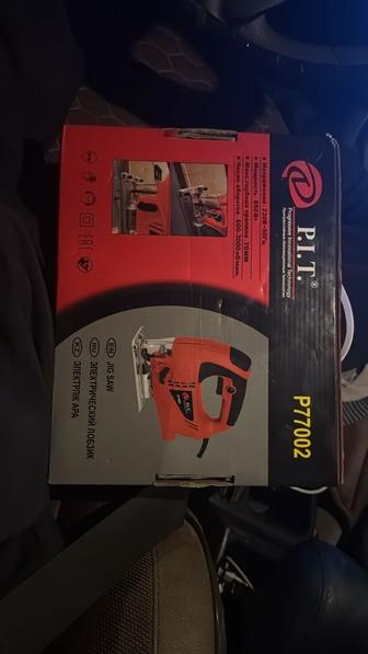Электрический лобзик P.I.T P77002