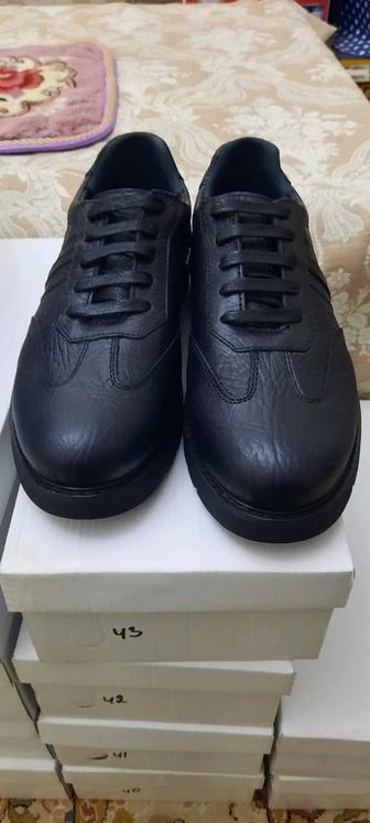 Обувь мужской кроссовки