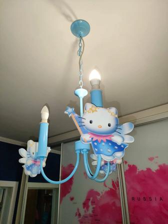 Продам детскую подвесную люстру Hello kitty