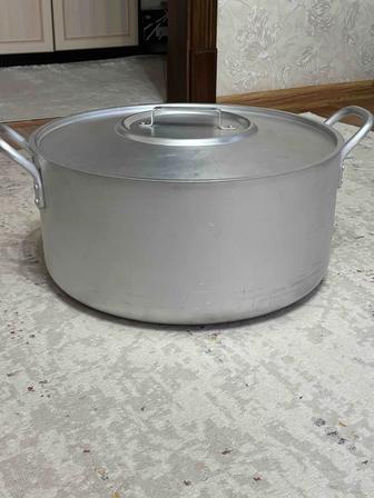 Продам б/у кастрюлю