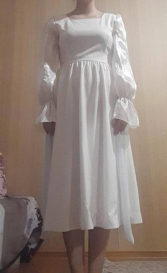 Продам 2 платья, одевались по одному разу, на рост до 170 см.