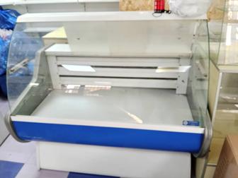 Продам оборудование для магазина холодильники, морозильники, витринный