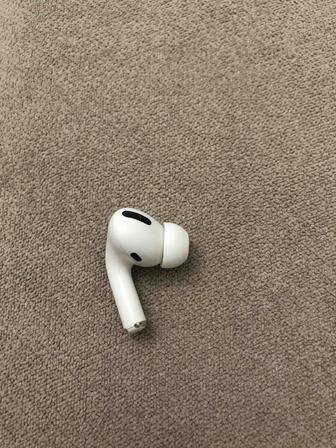 Левый наушник AirPods Pro