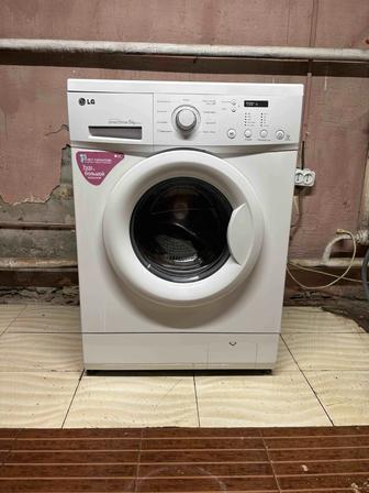 продам стиральную машинку LG