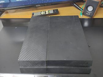 Продам Playstation 4