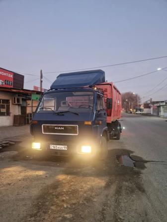 Мусоровоз, вывоз мусора в контейнерах