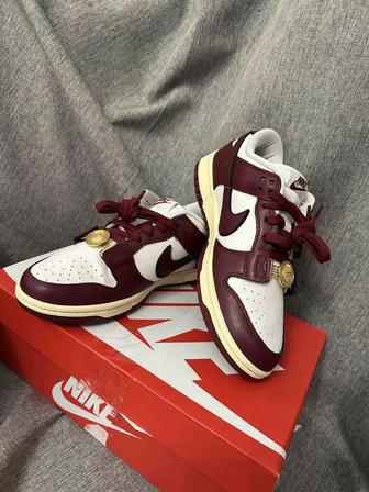 Продаю новые кроссовки Nike dunk low original