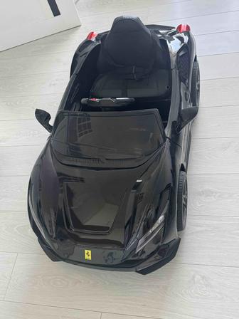 Продам машину Ferrari для детей, в отличном состоянии